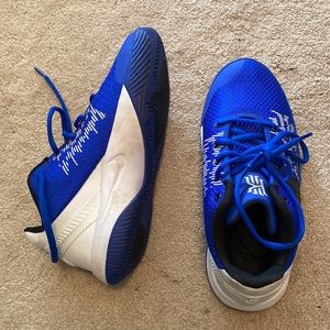 Nike Kyrie Sneakers size 4.5 youth